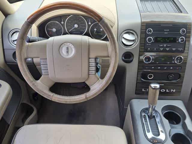 Thumbnail: 2008 Lincoln Mark LT - 15