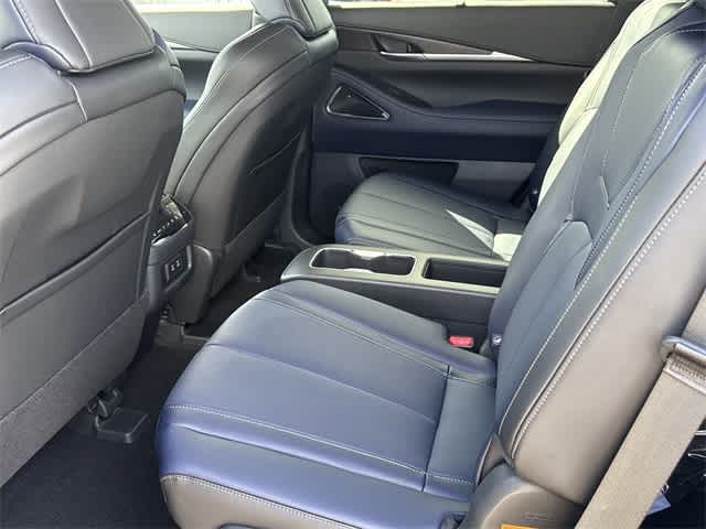 Thumbnail: 2026 INFINITI QX60 - 14