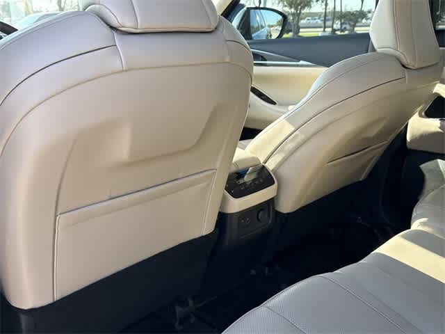 Thumbnail: 2023 INFINITI QX60 - 15