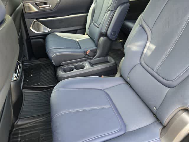 Thumbnail: 2026 INFINITI QX80 - 13