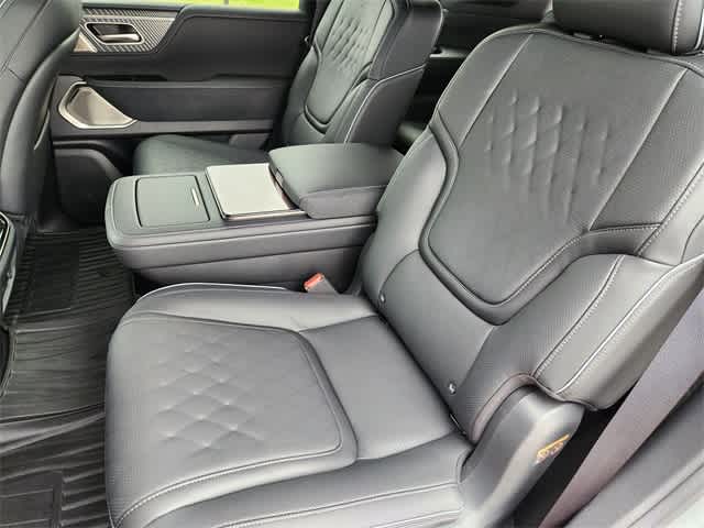 Thumbnail: 2026 INFINITI QX80 - 13