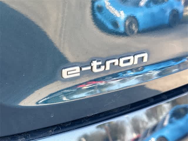 Thumbnail: 2019 Audi e-tron - 5
