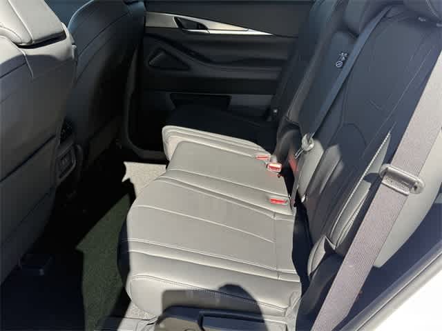 Thumbnail: 2026 INFINITI QX60 - 13