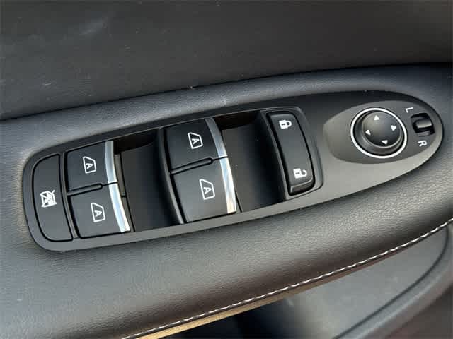 Thumbnail: 2022 INFINITI QX55 - 9