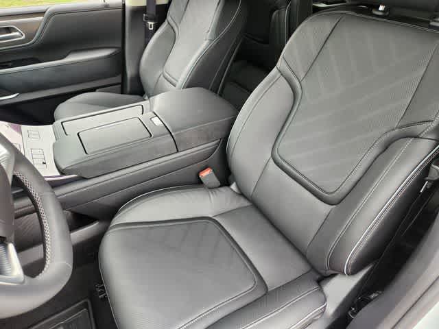 Thumbnail: 2026 INFINITI QX80 - 11