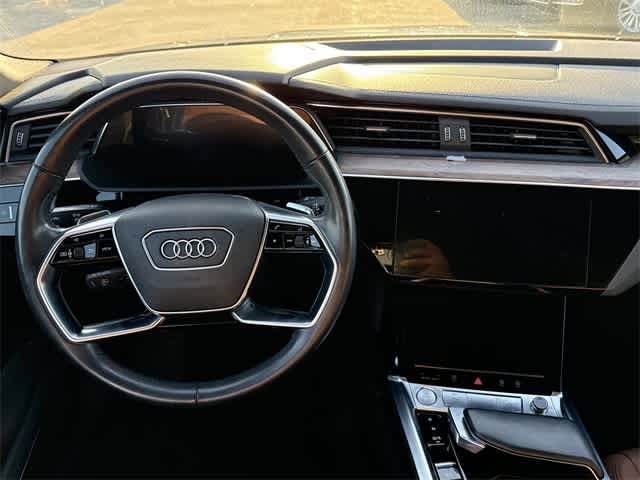 Thumbnail: 2019 Audi e-tron - 16