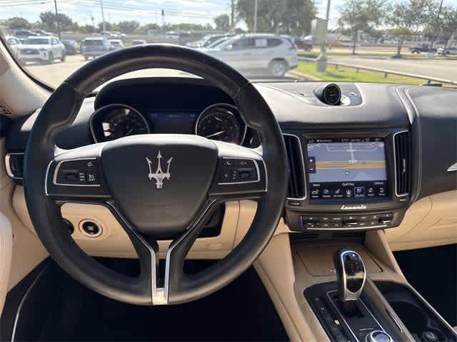 Thumbnail: 2018 Maserati Levante - 18