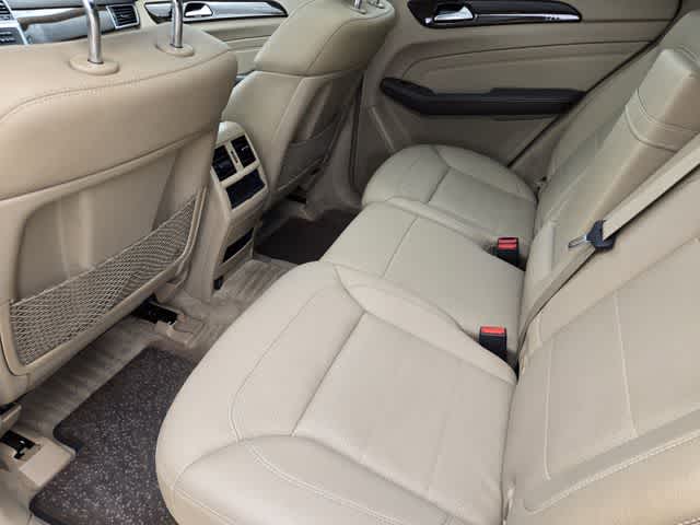 Thumbnail: 2013 Mercedes-Benz M-Class - 13