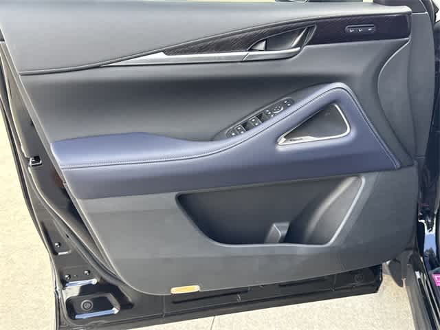 Thumbnail: 2026 INFINITI QX60 - 8