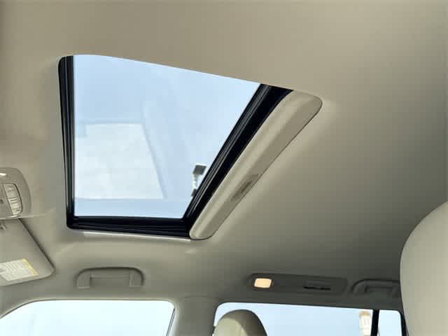 Thumbnail: 2023 INFINITI QX80 - 26