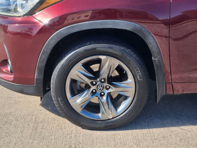 Thumbnail: 2017 Toyota Highlander - 8