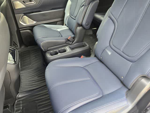 Thumbnail: 2026 INFINITI QX80 - 13