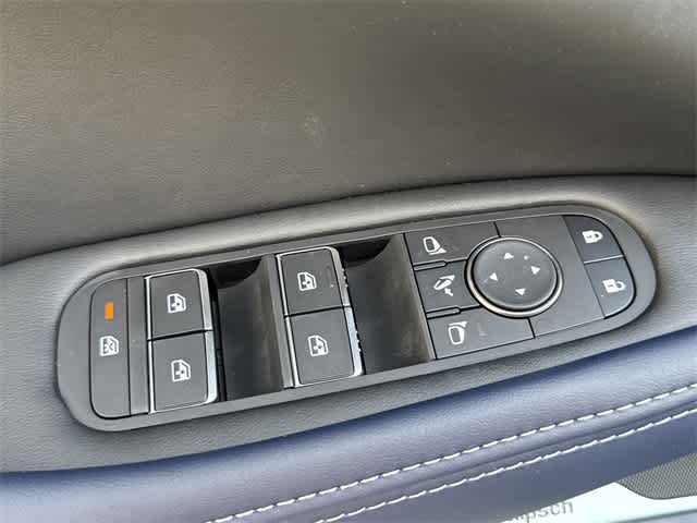 Thumbnail: 2026 INFINITI QX60 - 10