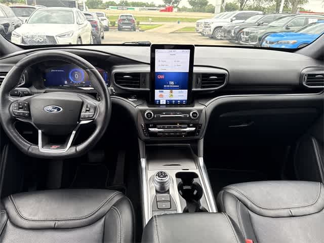 2020 Ford Explorer ST 14