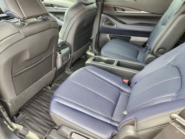 Thumbnail: 2026 INFINITI QX60 - 12