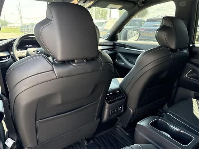 Thumbnail: 2026 INFINITI QX60 - 15