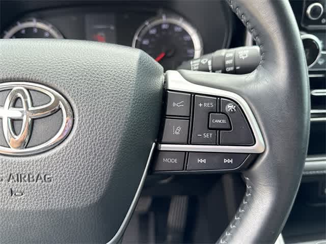 2022 Toyota Highlander LE 20