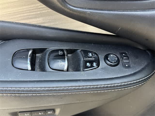 Thumbnail: 2017 Nissan Murano - 9