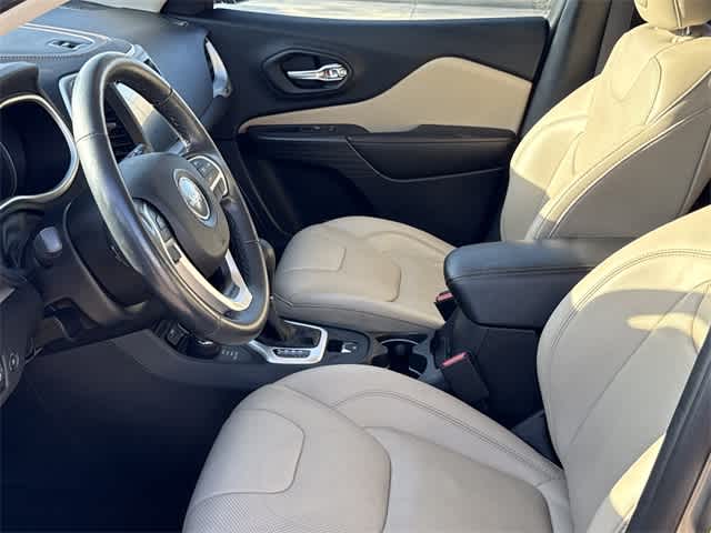 Thumbnail: 2016 Jeep Cherokee - 11