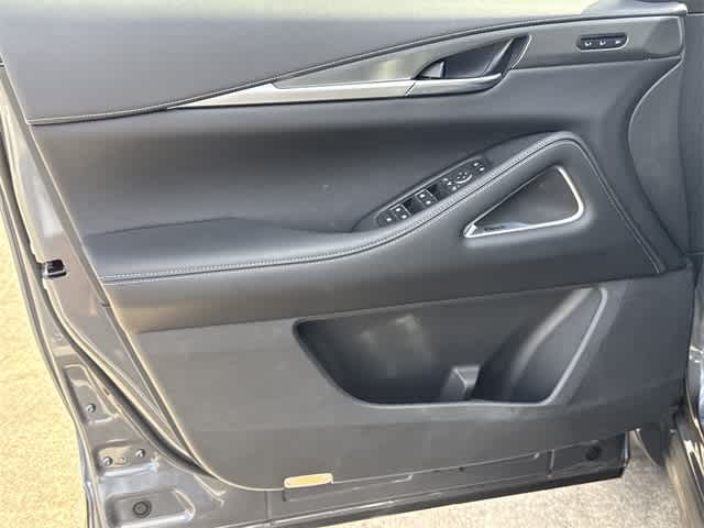 Thumbnail: 2026 INFINITI QX60 - 8