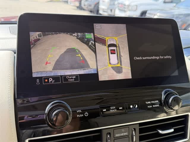 Thumbnail: 2022 INFINITI QX80 - 25