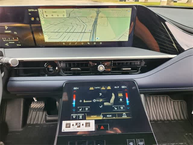 Thumbnail: 2026 INFINITI QX80 - 16