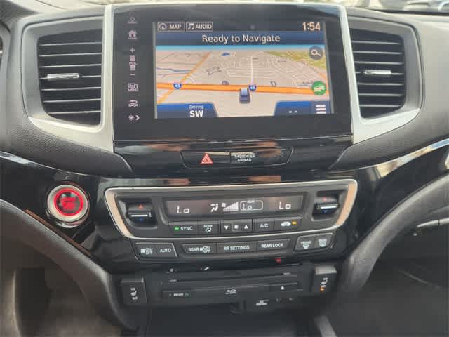 Thumbnail: 2018 Honda Pilot - 16