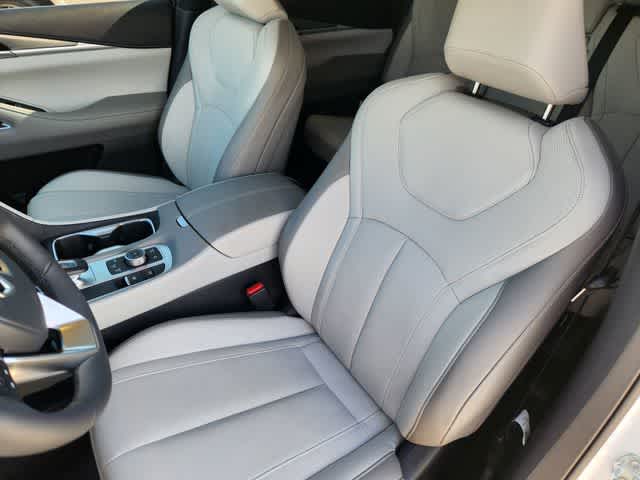 Thumbnail: 2026 INFINITI QX60 - 11