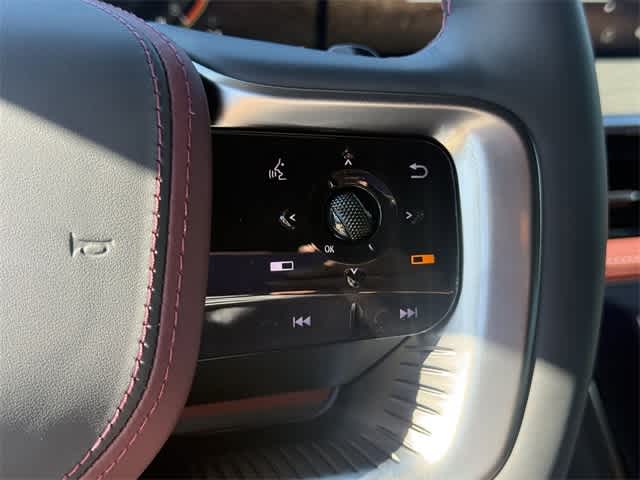 Thumbnail: 2026 INFINITI QX80 - 24