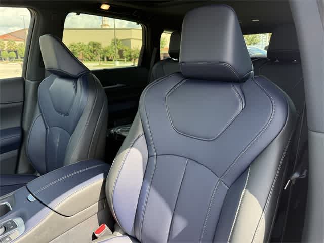 Thumbnail: 2026 INFINITI QX60 - 13