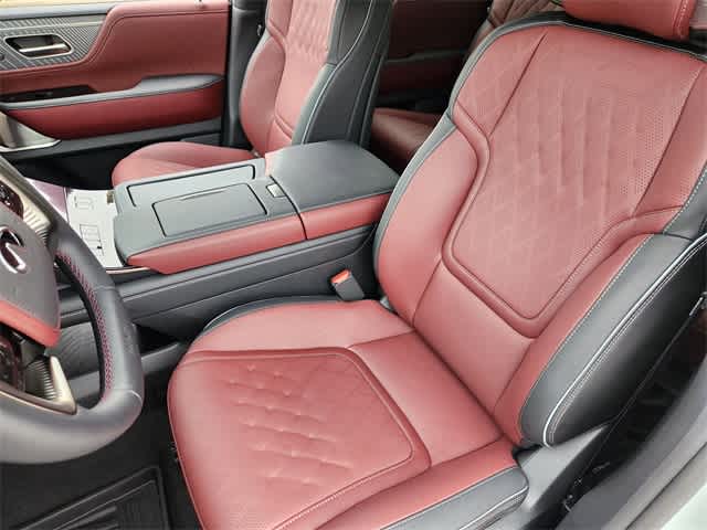 Thumbnail: 2026 INFINITI QX80 - 11