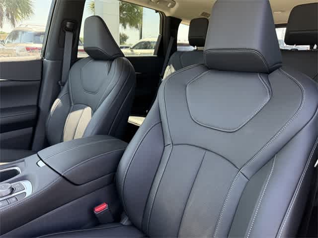 Thumbnail: 2026 INFINITI QX60 - 14