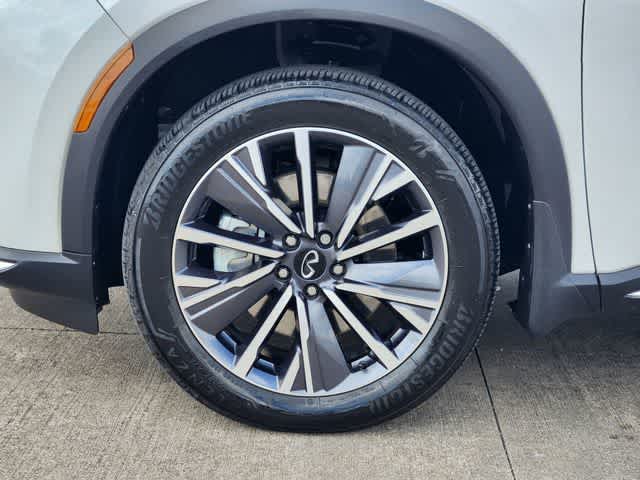 Thumbnail: 2026 INFINITI QX60 - 8