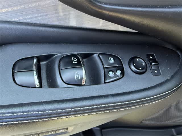 Thumbnail: 2017 Nissan Murano - 8