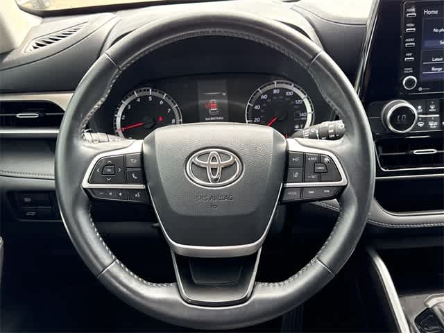 2022 Toyota Highlander LE 11