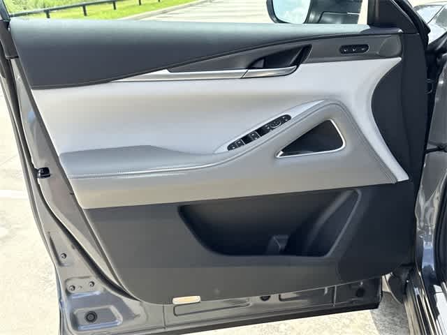 Thumbnail: 2026 INFINITI QX60 - 8