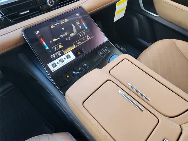 Thumbnail: 2026 INFINITI QX80 - 17