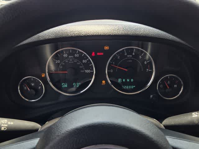 Thumbnail: 2015 Jeep Wrangler - 16