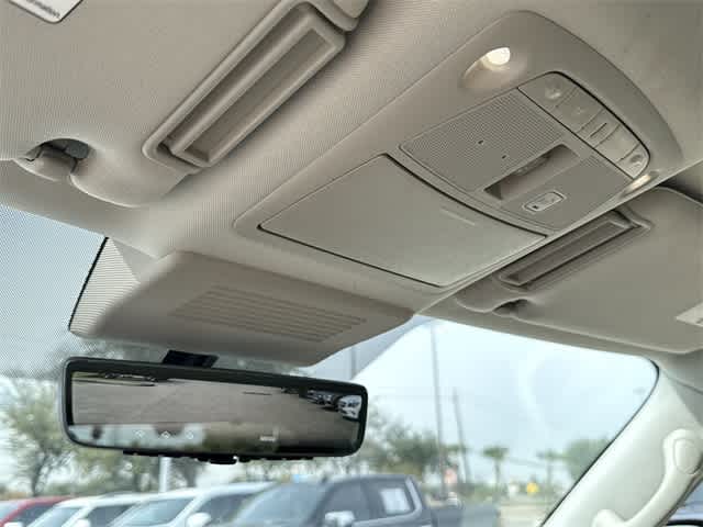 Thumbnail: 2023 INFINITI QX80 - 25