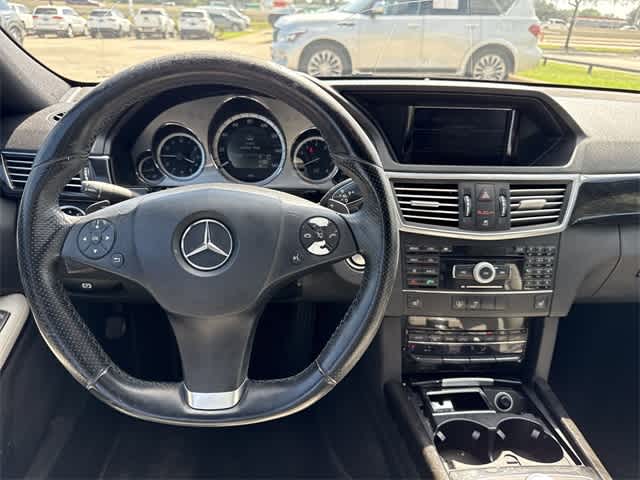 Thumbnail: 2010 Mercedes-Benz E-Class - 15