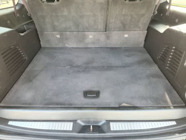 Thumbnail: 2016 Chevrolet Suburban - 18