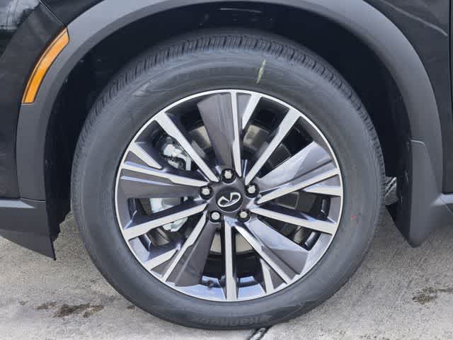 Thumbnail: 2026 INFINITI QX60 - 8