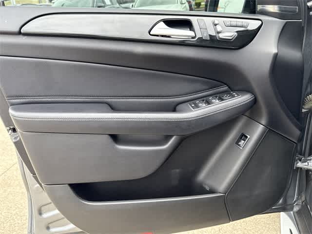 Thumbnail: 2018 Mercedes-Benz GLE - 8