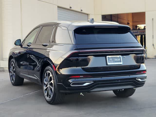 Thumbnail: 2024 Lincoln Nautilus - 4