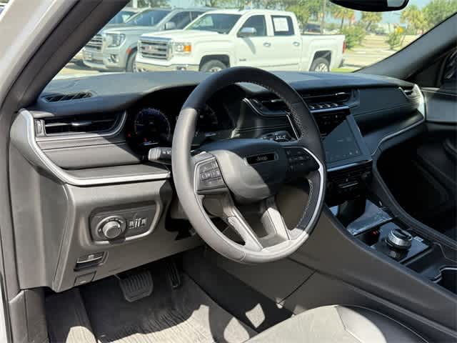 Thumbnail: 2024 Jeep Grand Cherokee L - 8