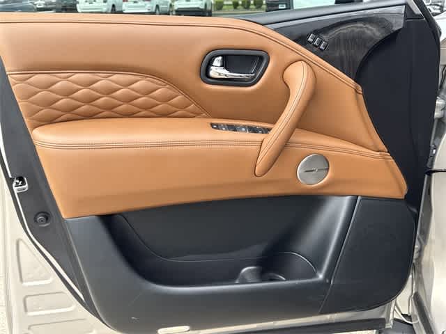 Thumbnail: 2024 INFINITI QX80 - 8