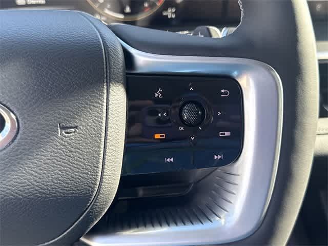 Thumbnail: 2026 INFINITI QX80 - 23