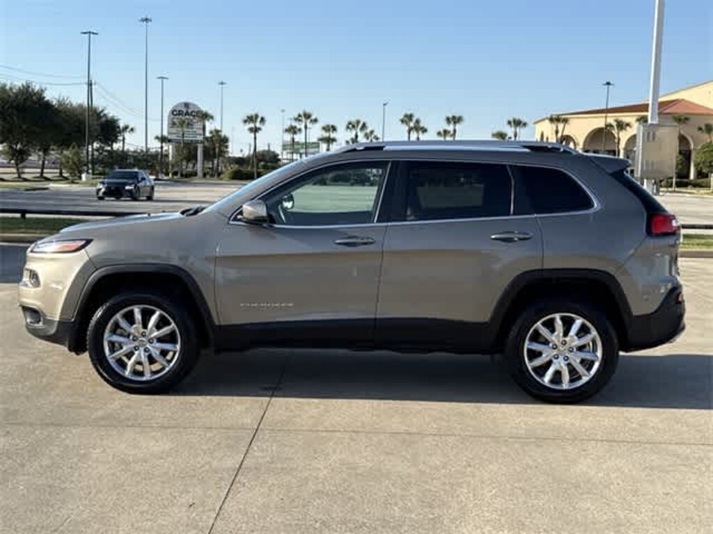 Used 2016 Jeep Cherokee Limited 4x4 SUV