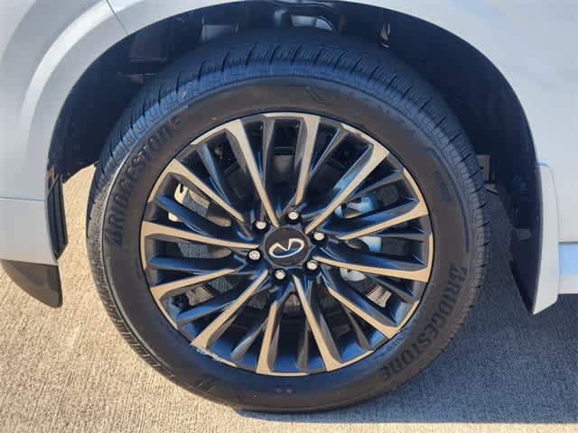 Thumbnail: 2026 INFINITI QX80 - 8