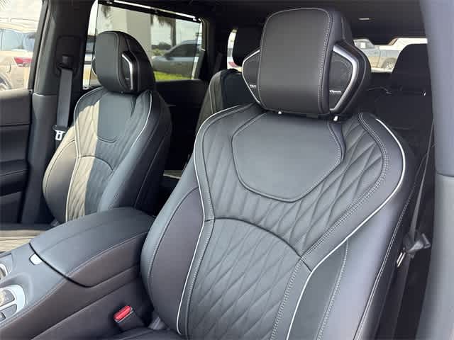 Thumbnail: 2026 INFINITI QX60 - 13